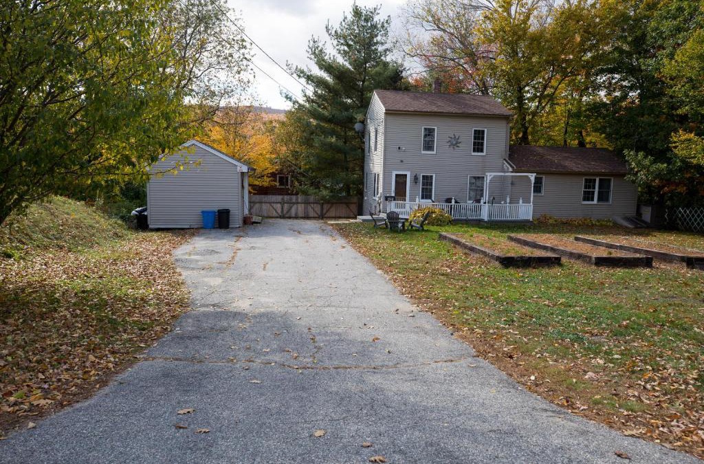 Rumford House | Sunnyside home near Sunday River, Black Mountain, Lakes and Hikes