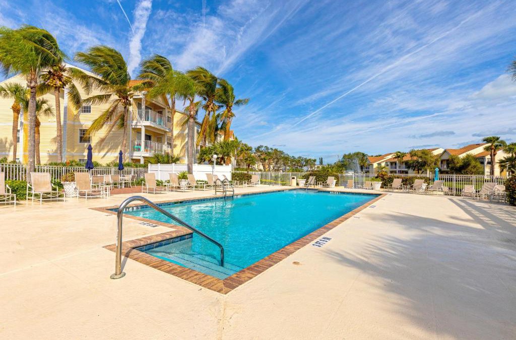 Ocean Side Village Apartment | Sunrise Beach Bliss