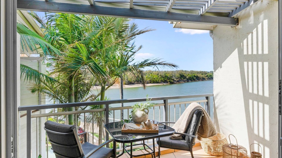 Kingscliff Apartment | Sunrise Cove 2 Bedroom Boutique Waterfront 17