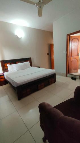 F-6 Sector House | Sunrise Guest House F-6