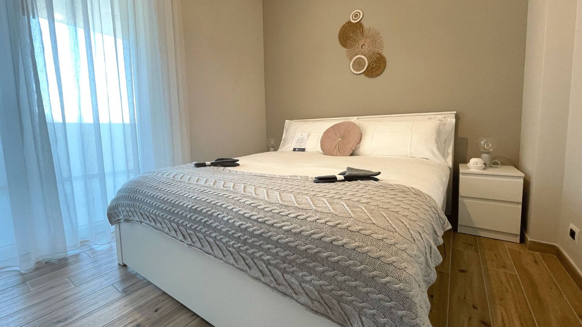 Magazzeno Bed & Breakfast | Sunrise - Lilibeth Luxury Suites