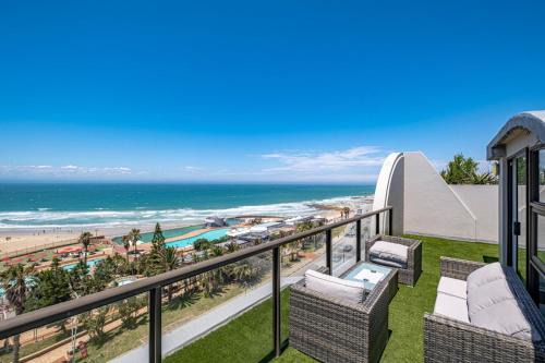 Humewood Apartment | Sunrise Penthouse