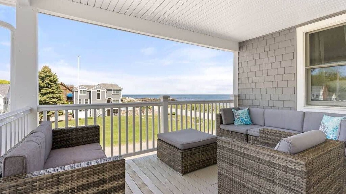 Rye Apartment | Sunrise Sanctuary | Walk to Wallis | Ocean Views