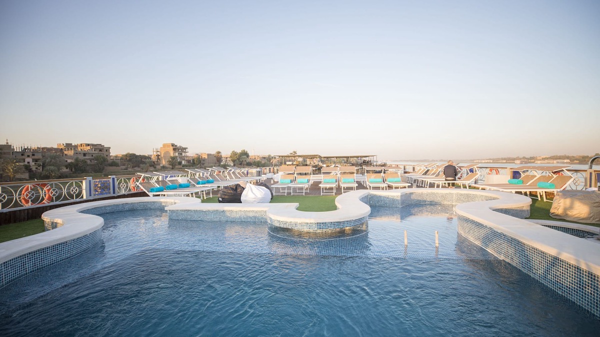 Nile River Luxor Boat Rental | SUNRISE Semiramis III Cruise