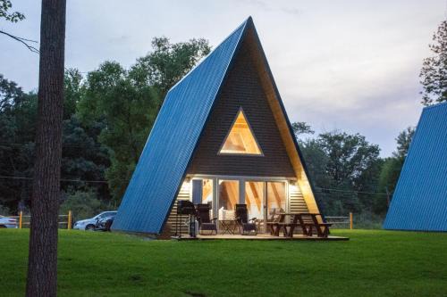 Au Gres House | Sunrise Shore