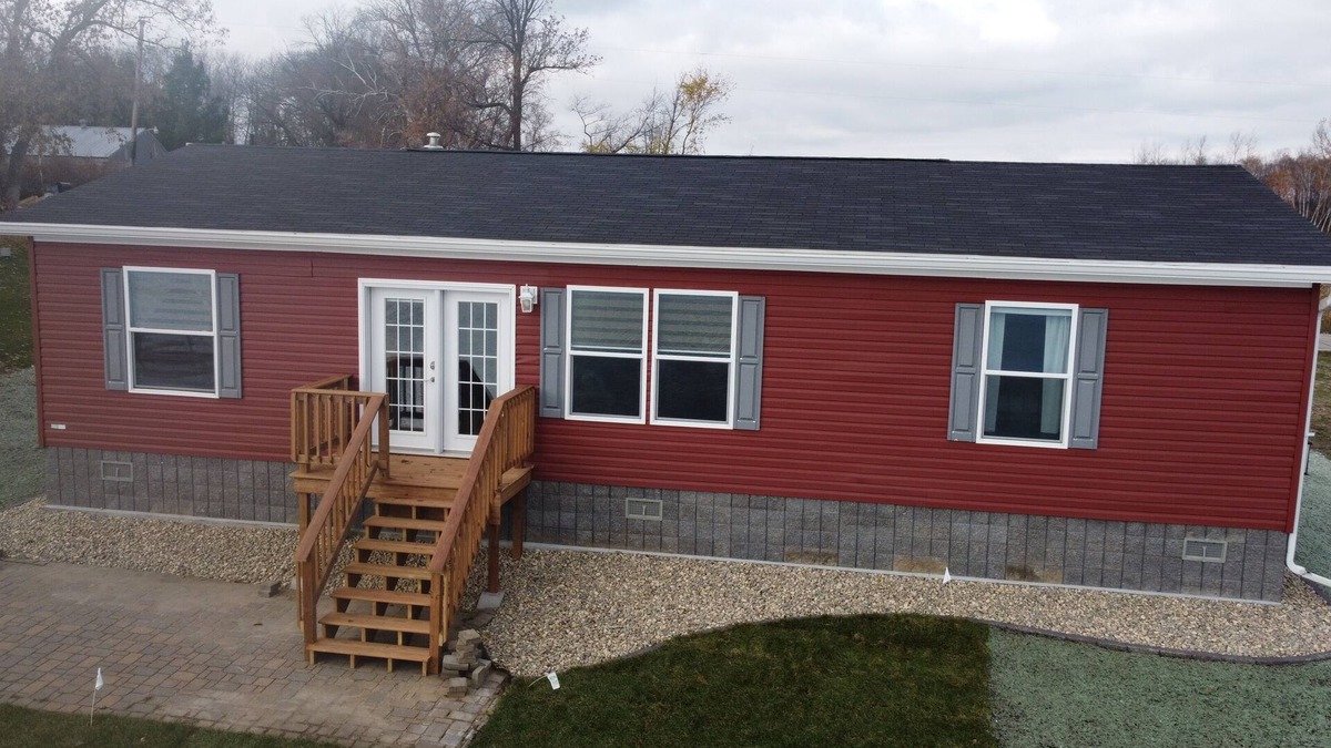 Perham House | Sunrise Shores on Paul Lake