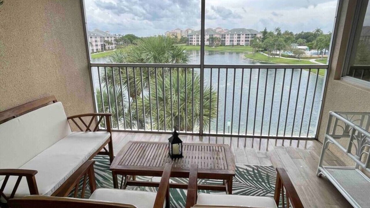Jupiter Bay Condo | Sunrise & Sunset views, Pool, 1/2 mile to beach!