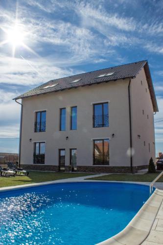 Sanmartin House | Sunrise Villa