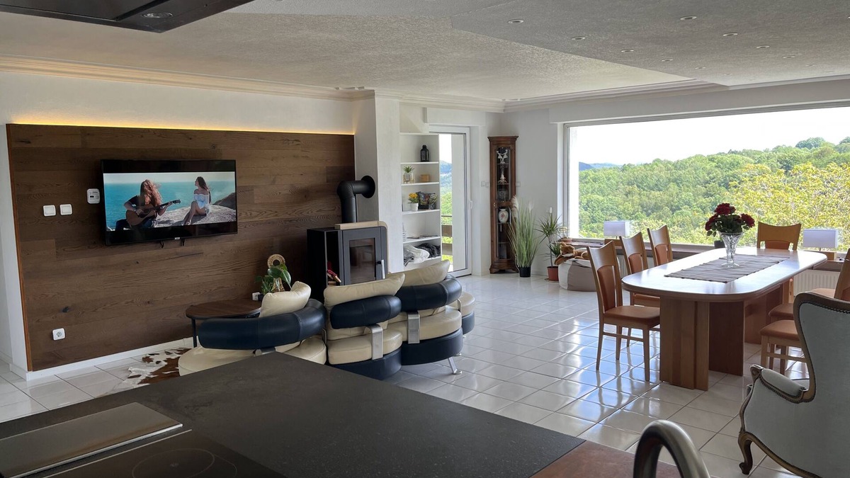 Pirmasens Apartment | SUNRISE with large terrace and far-reaching views
