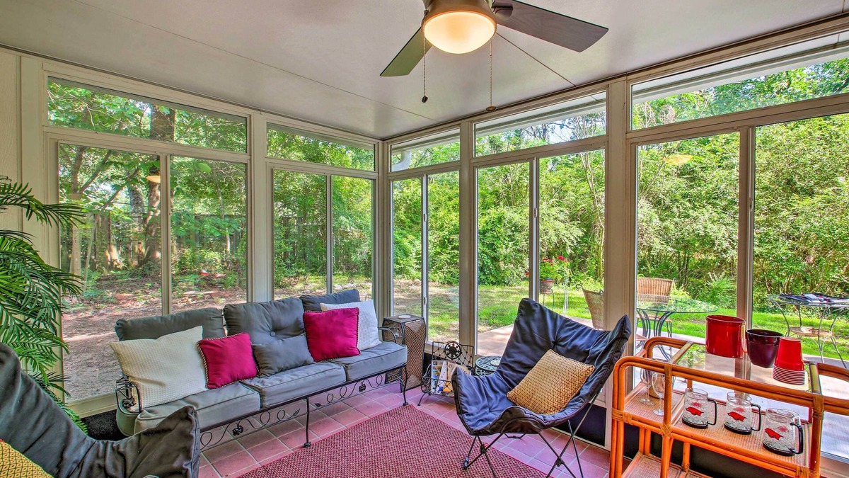 Rockwell House | Sunroom & Yard: Charming Hot Springs Home!