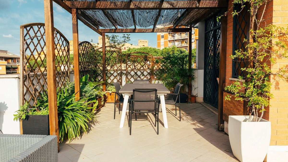 Zona I Val Melaina Apartment | Sunset Apartment - One Bedroom Apartment, Sleeps 3