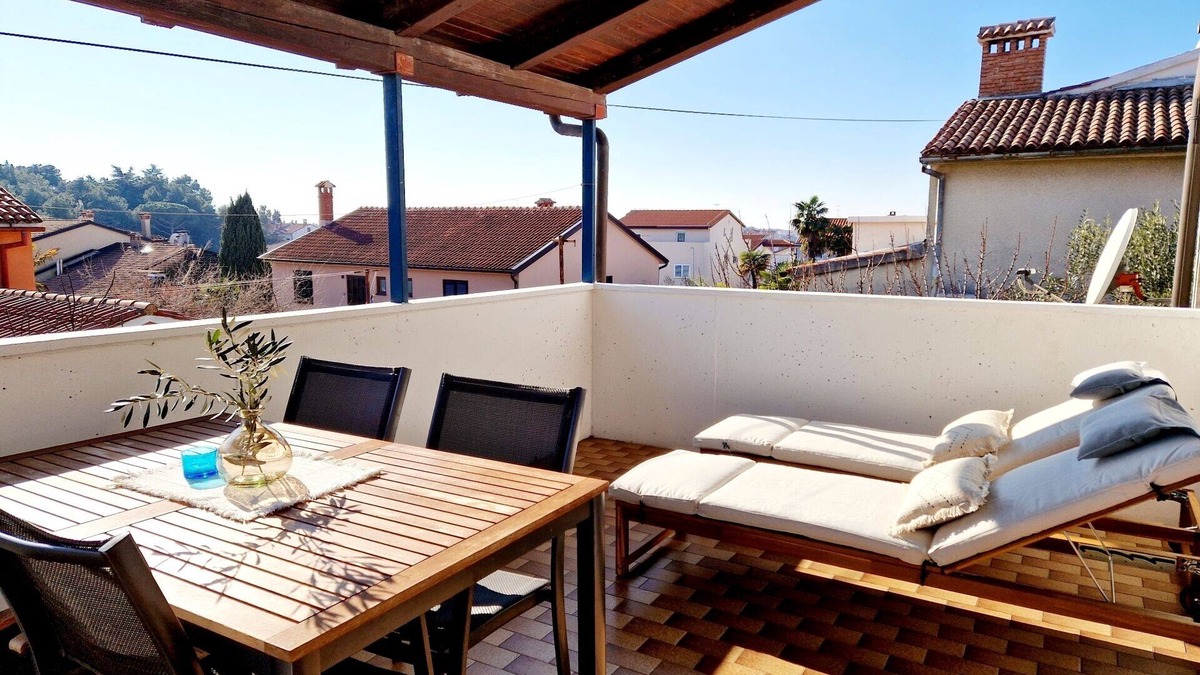 City Center Apartment | Sunset apartment with private balcony Villa Aleksandar Porec