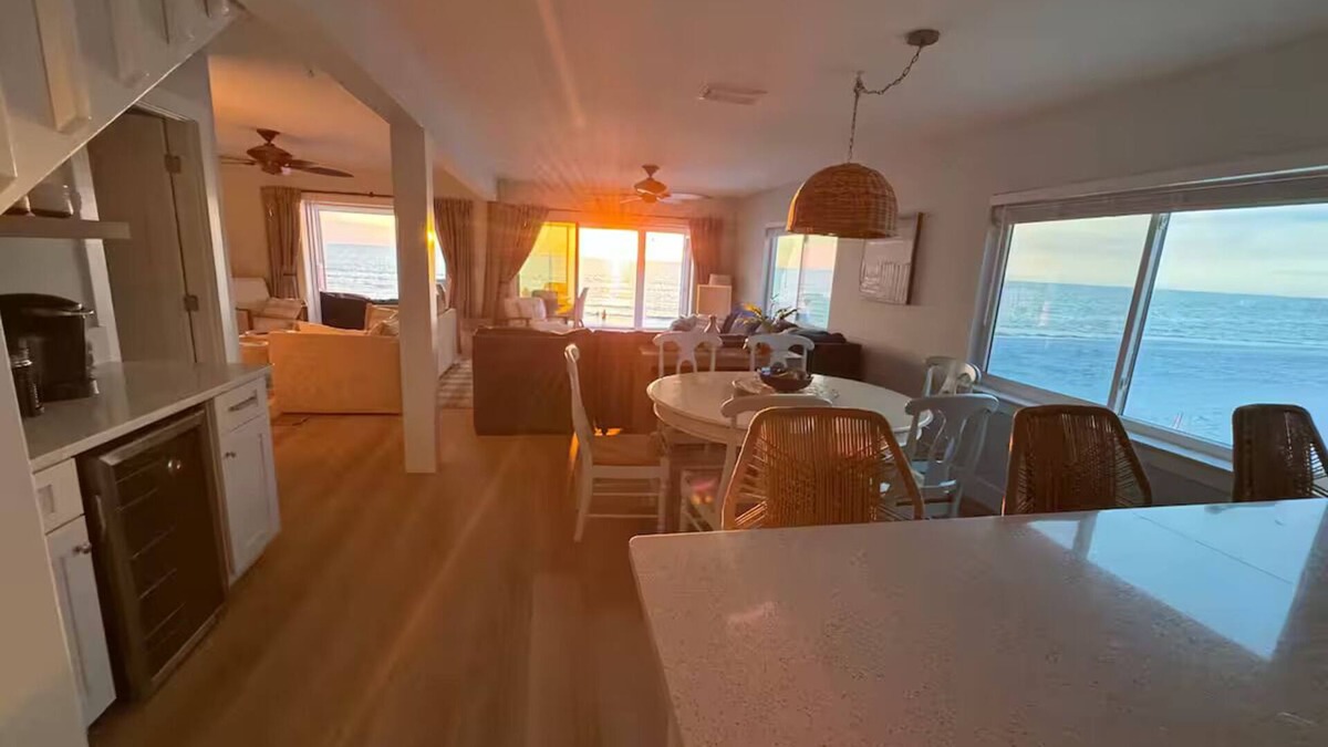 Palm Island Cottage | Sunset Beach Cottage North