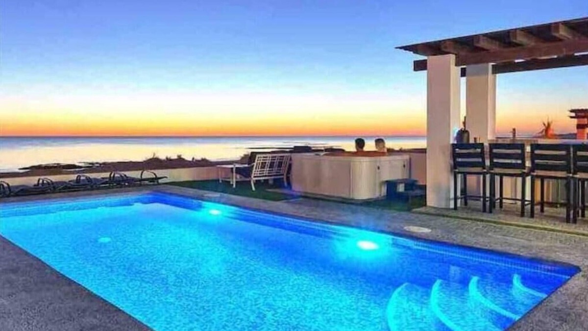 La Choya House | Sunset Beach House Ocean Front Hot Tub & Pool