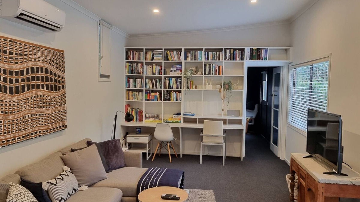 Inverloch Cottage | Sunset Beach Shack on Surf