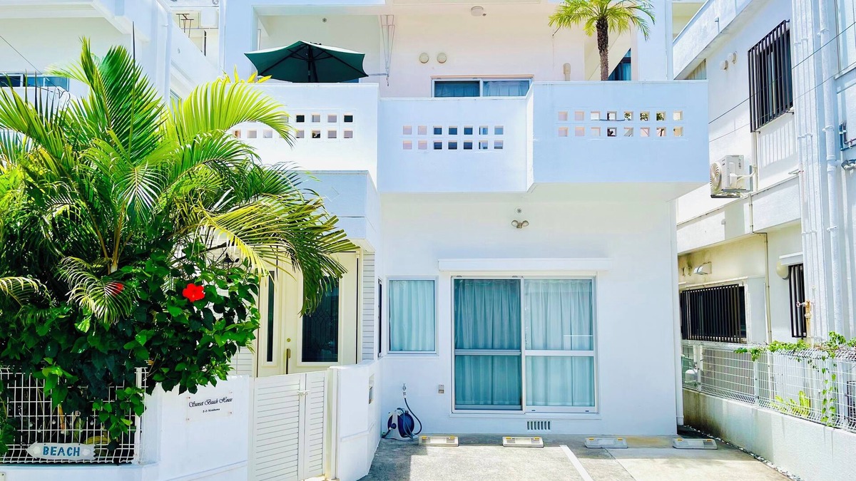 Mihama House | Sunset Beach Vacation House & The best location