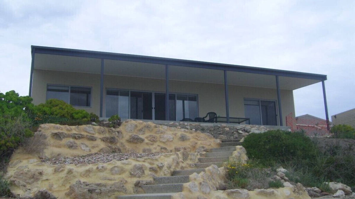 Para Wurlie House | Sunset Beachfront Holiday Home