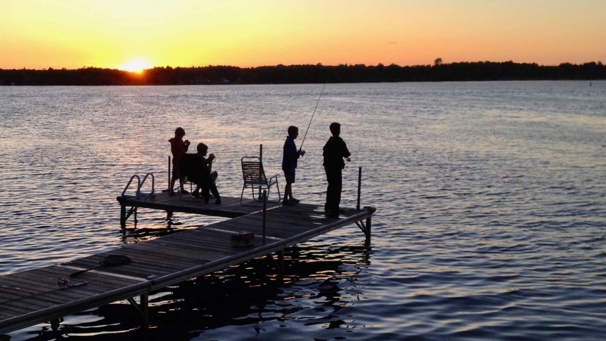 Kirkfield Cottage | #Sunset Beginnings on the TrentSevern w/boathouse suite