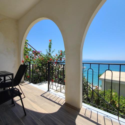 Qeparo House | Sunset Boulevard Rooms