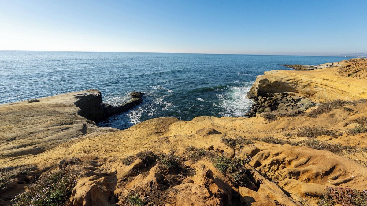 Sunset Cliffs Apartment | Sunset Cliffs San Diego unique apartment steps away from Ocean front