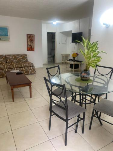 Ocho Rios Apartment | Sunset condos getaway In Ocho Rios