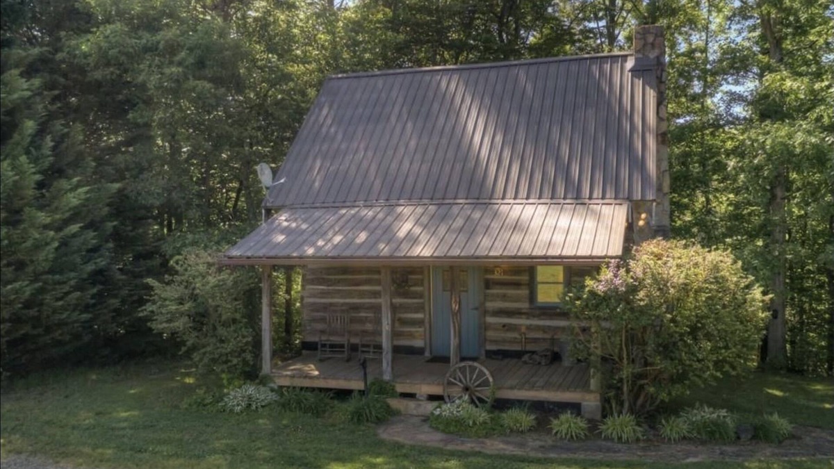 Landrum Cabin | Sunset Cottage at The Adams Family Farm