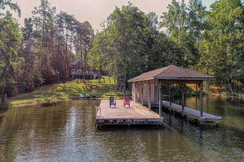 Lakeside Woods House | Sunset Cove