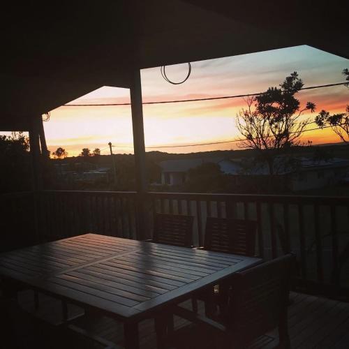Sandy Point House | Sunset Deck Beach House Sandy Point