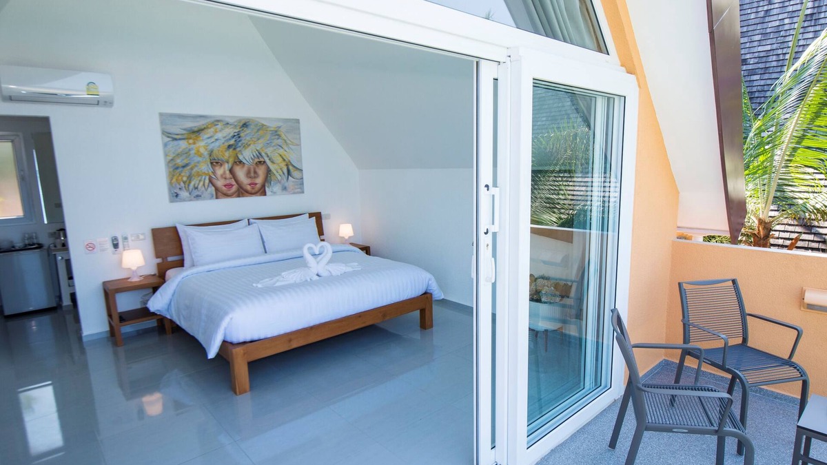 Ko Chang Bed & Breakfast | Sunset Emily Villas - ROOM 7B/1 - double bedroom with sea view & BREAKFAST
