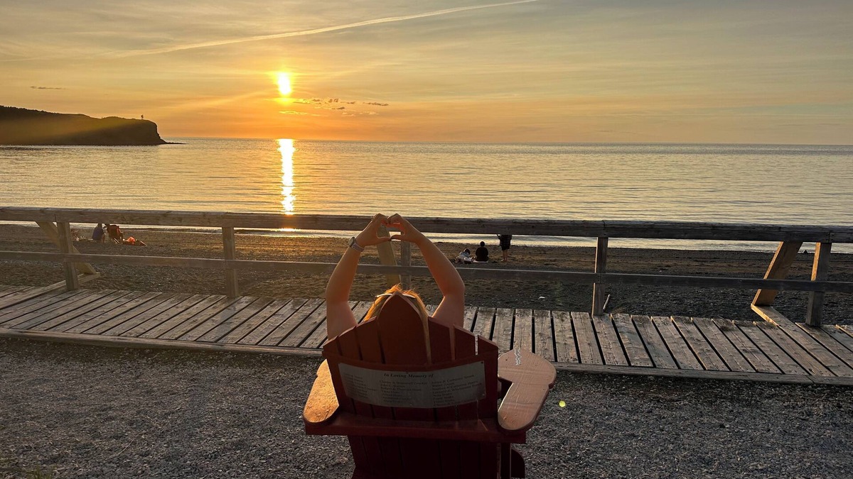 Trout River House | Sunset Escape awaits you in Trout River, NL
