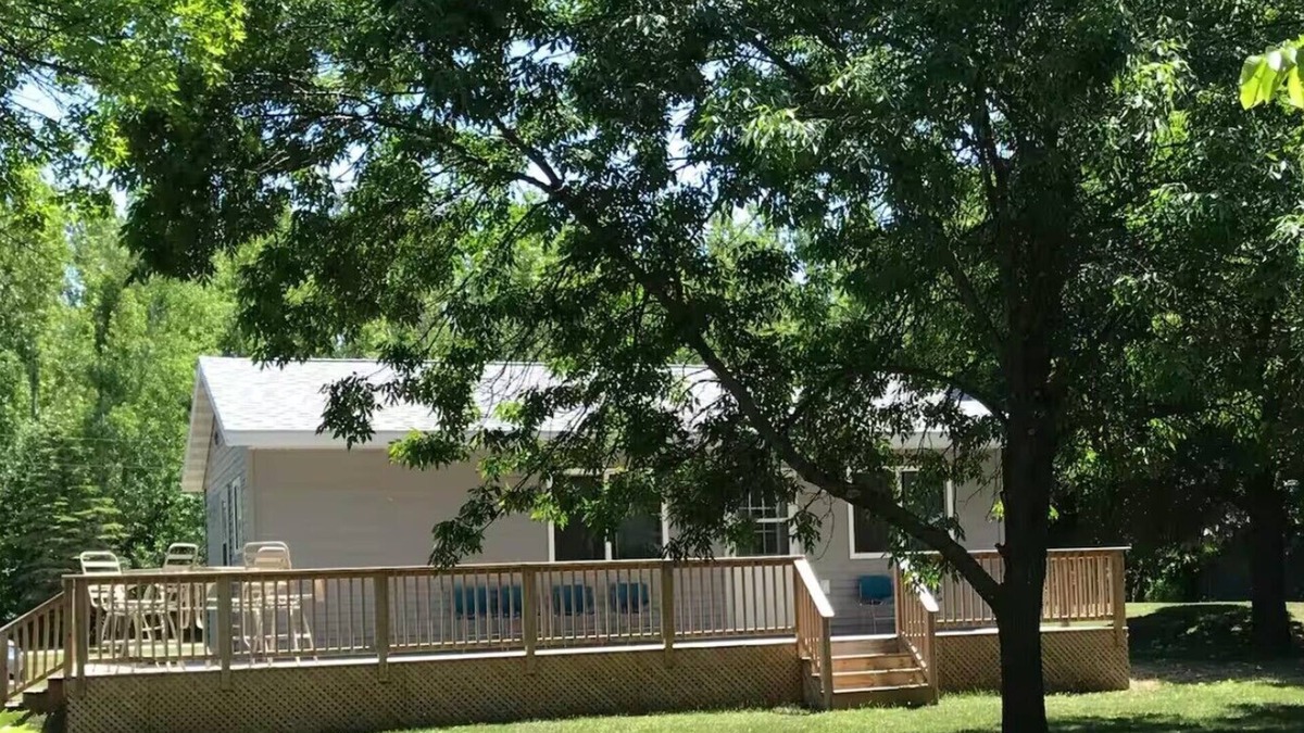 Sisseton House | Sunset Grove Cottage on Lake Traverse