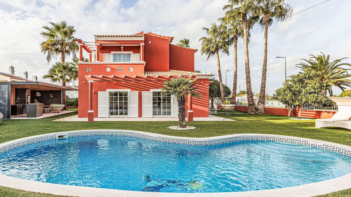 Alporchinhos House | Sunset Haven by Interhome