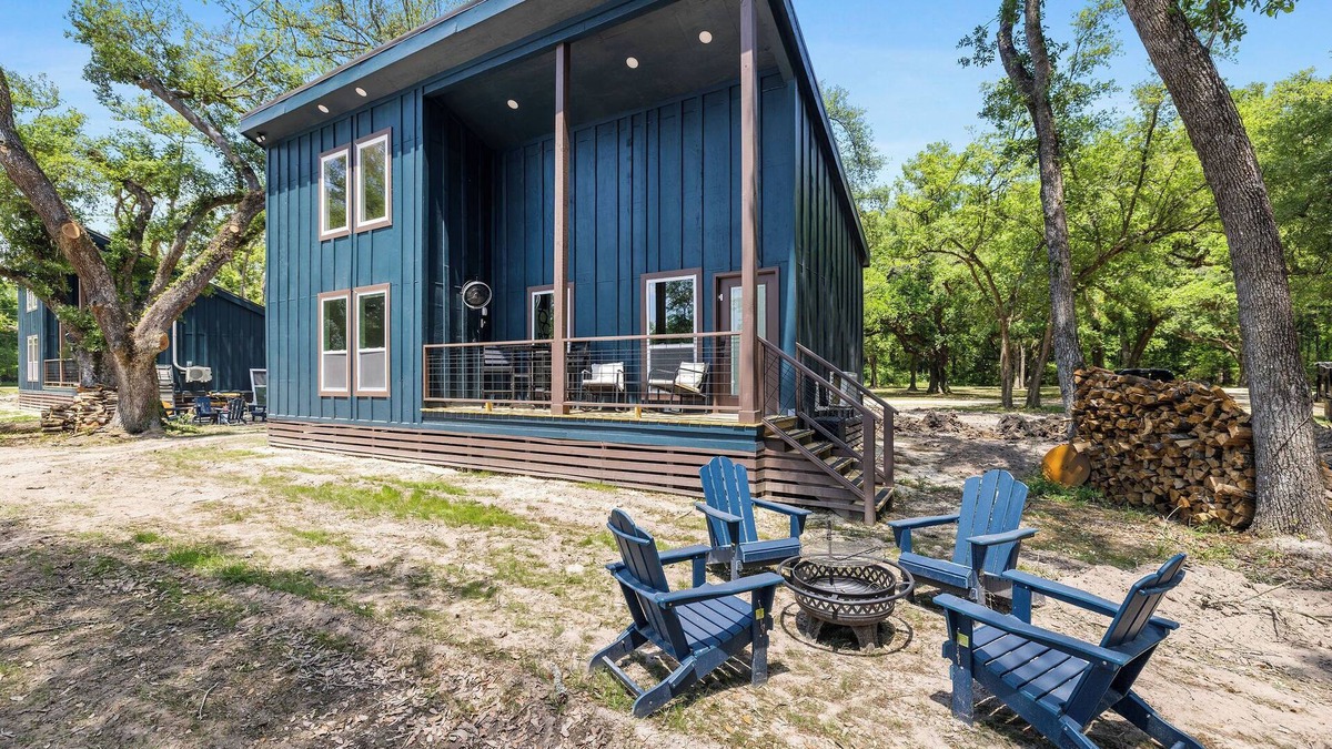 Hammond Cabin | Sunset Haven Lake-Volleyball-Pool