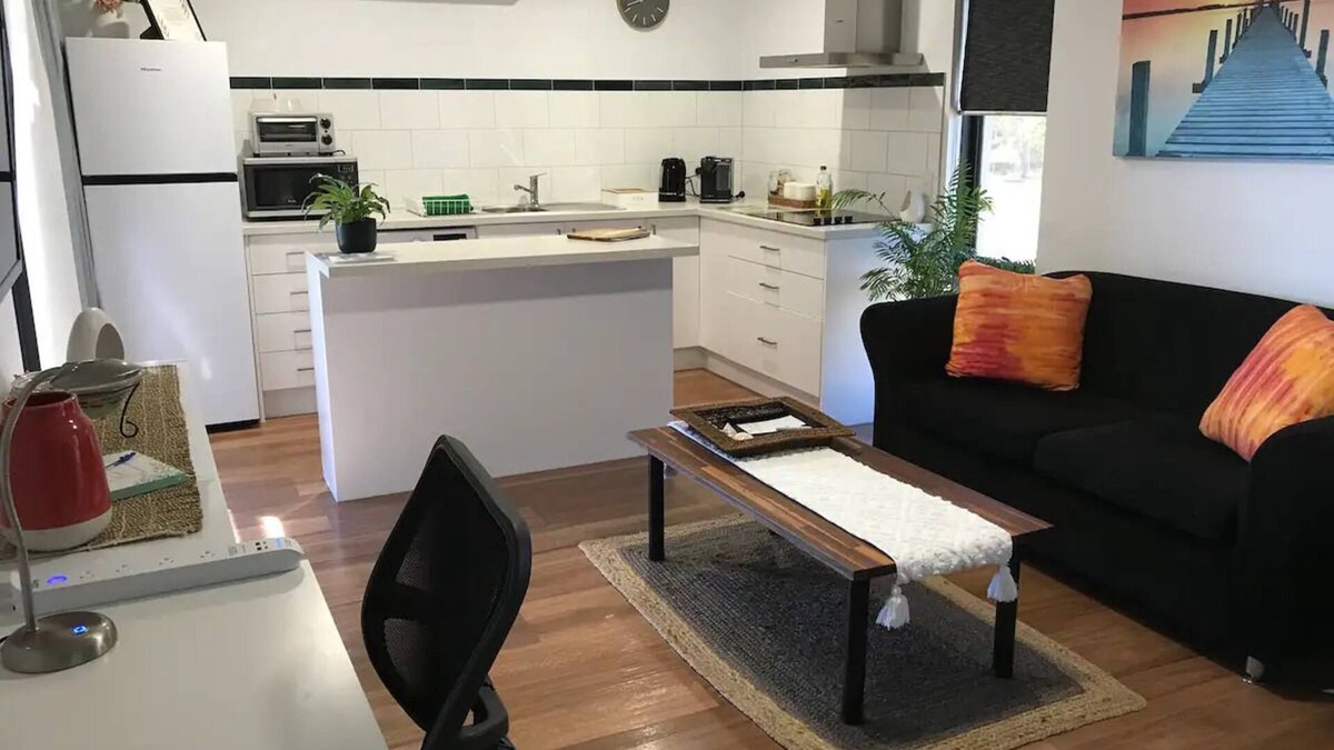 Waggrakine Apartment | Sunset Haven Private & Relaxing Apartment set in stunning rural location