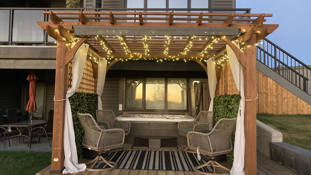 Spruce Grove House | Sunset Hot Tub Suite