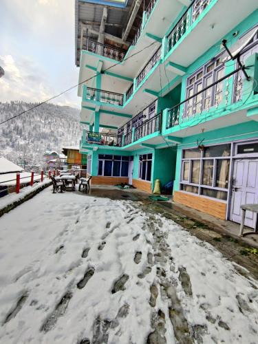 Tosh Hotel | Sunset Inn tosh
