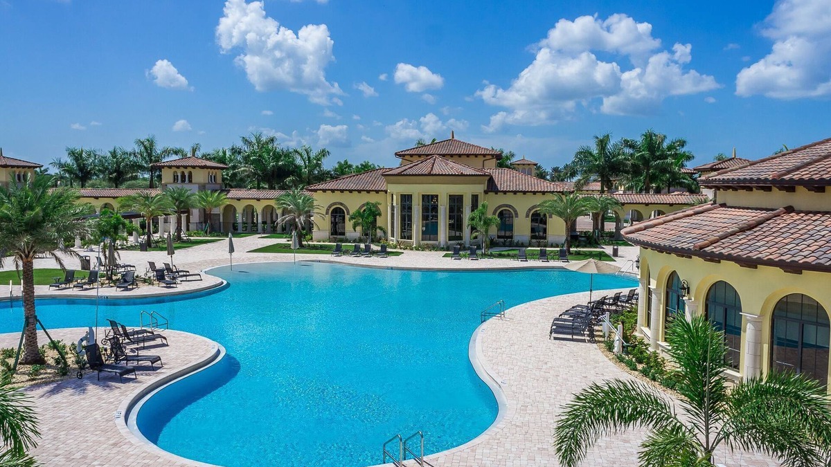 Gran Paradiso Villa | Sunset Lake View with Resort Amenities Near Golf, Beach & Restaurants!