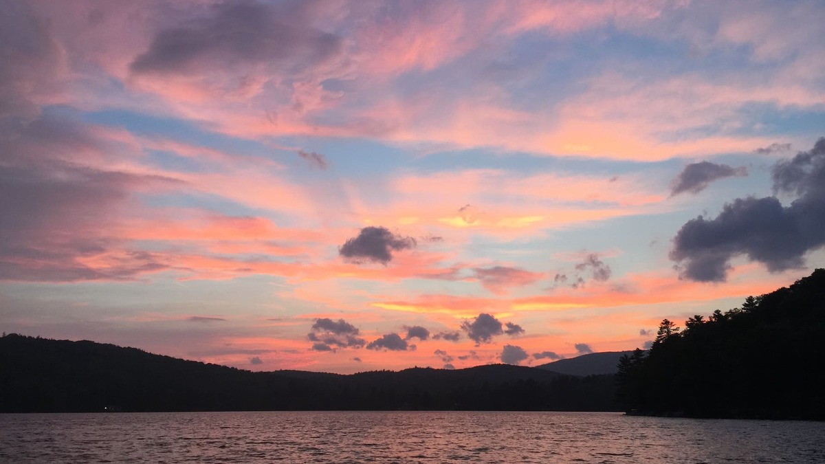 Hanover Cottage | “Sunset Lodge” a Maine lakefront cottage with charming guest house