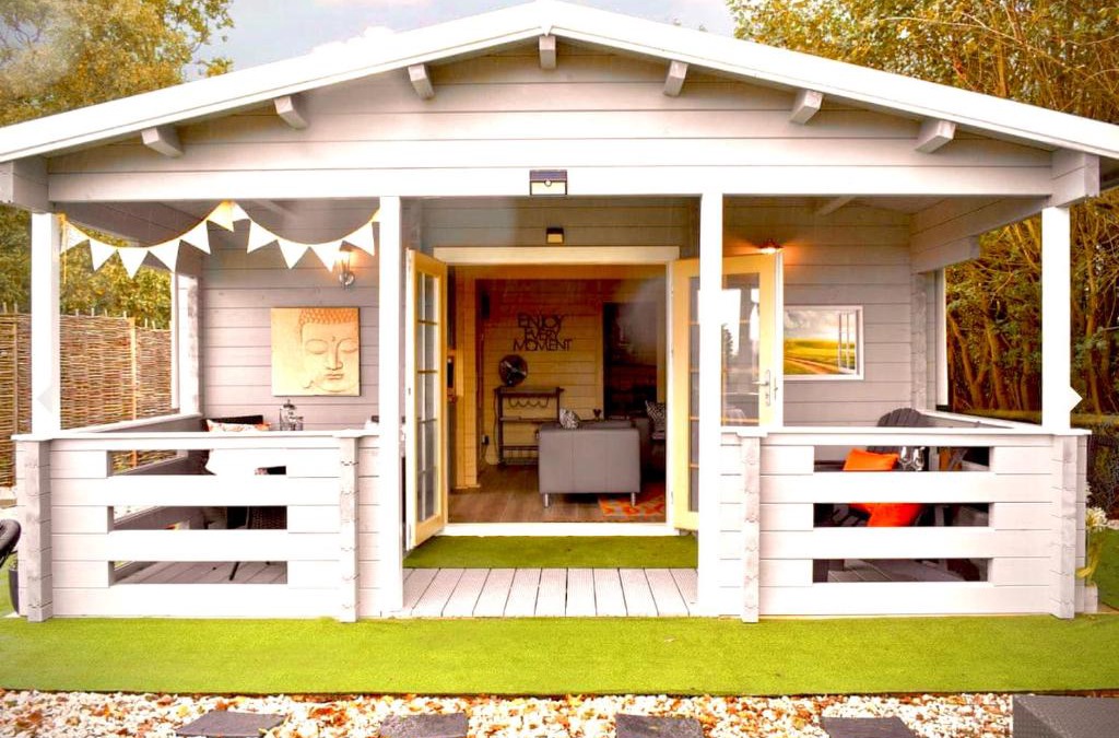 Sudbury Apartment | Sunset log cabin