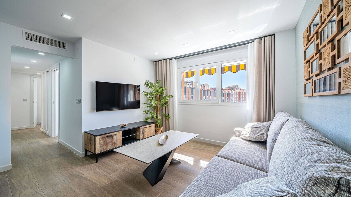 Poligono Alameda Apartment | Sunset Malaga Apartments - Segura