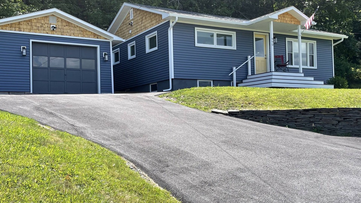 South Barre House | Sunset Meadow