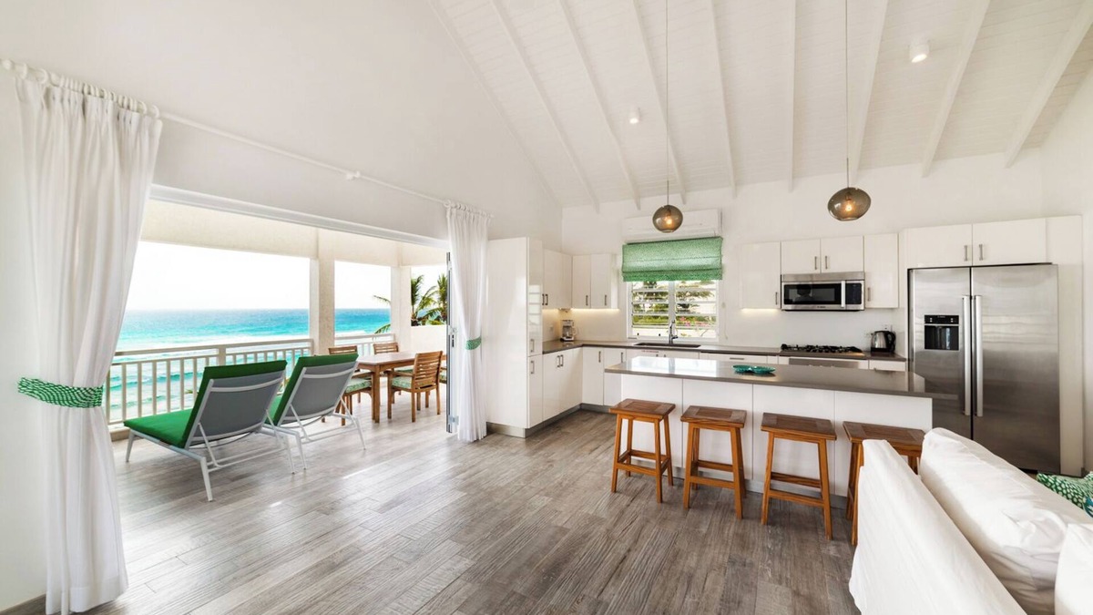 Hastings Apartment | Sunset Nook on the beach FF