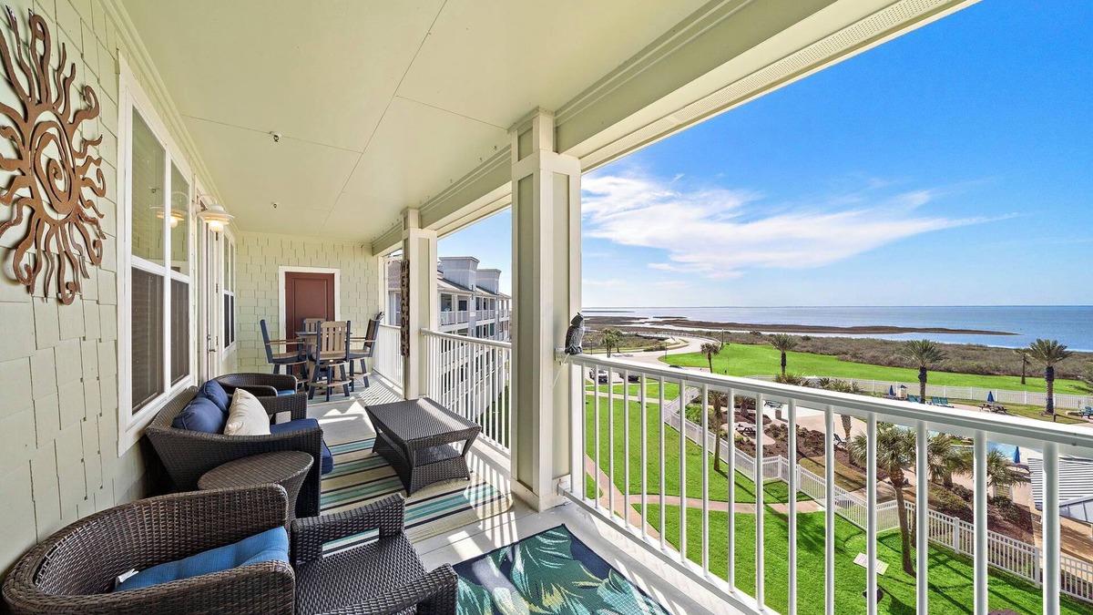 Red Fish Cove Condo | Sunset on the Bay | Pet-friendly, Pool Access