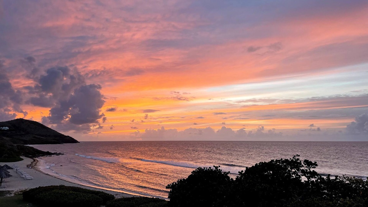 Estate Salt River Condo | Sunset Reef: An Oceanfront 3 Bedroom Condo in Gentle Winds