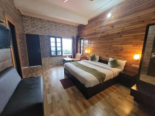 Smanora Range Bed & Breakfast | Sunset Resort by Sweet Homes