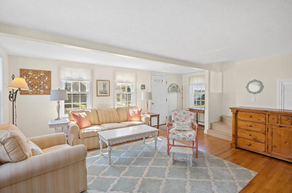 Minot House | Sunset Sanctuary: Minot Beach Scituate