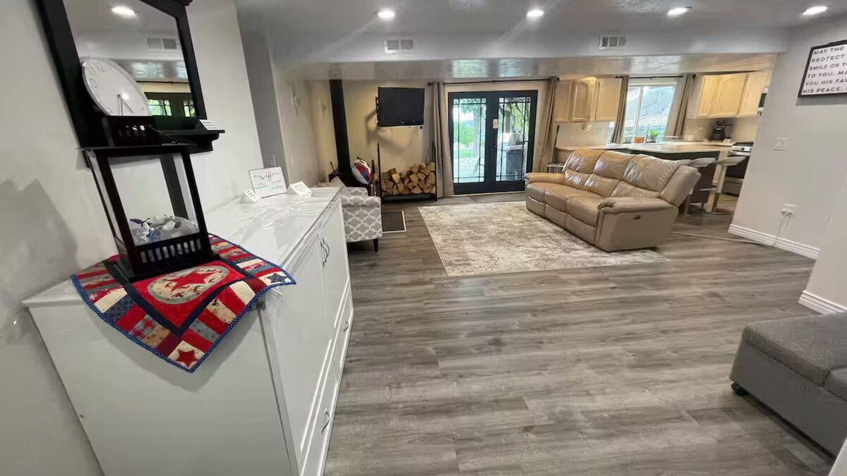 Sterling Apartment | Sunset Sanctuary with Sterling views