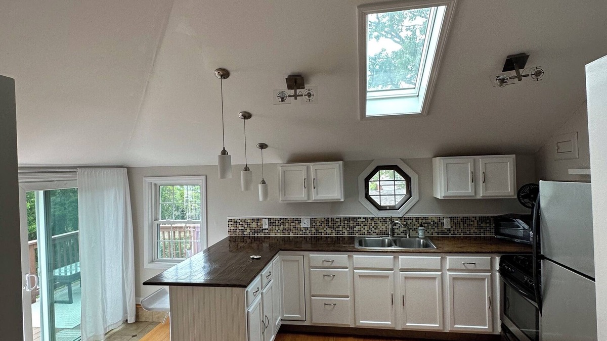Branford Apartment | Sunset Studio