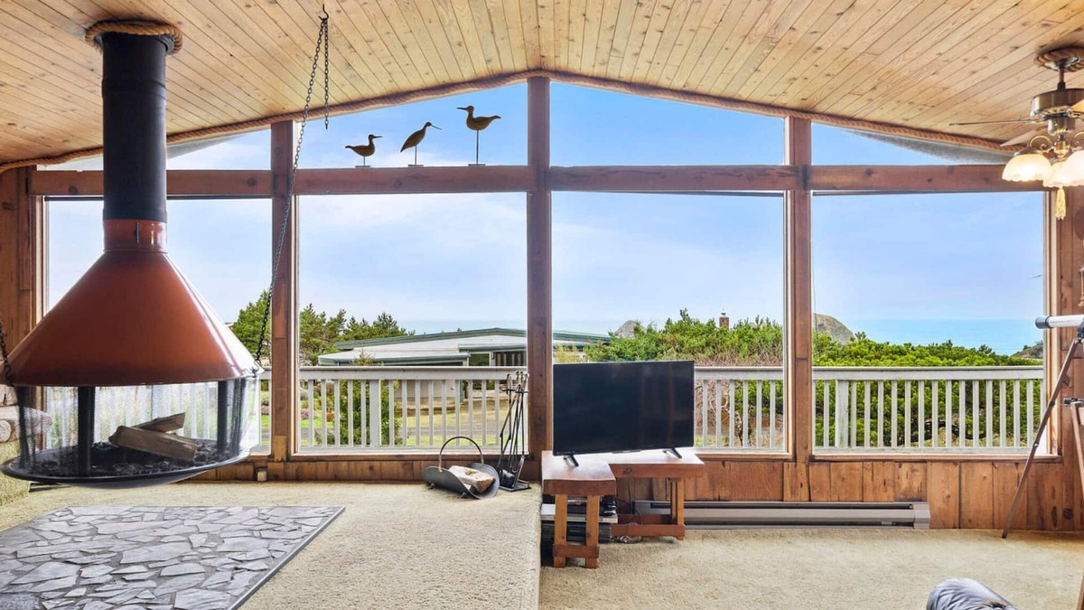 Oceanside House | Sunset Symphony