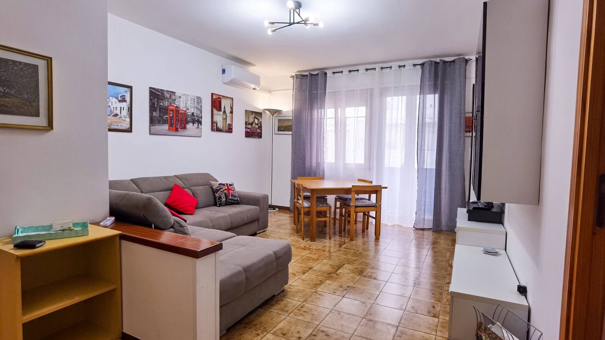 Lido Apartment | Sunset to Sunrise - Penthouse just steps from the beach